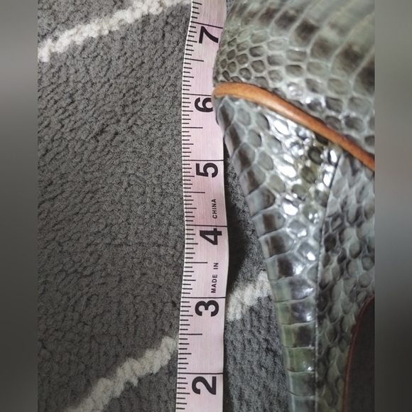 Embossed Green Snake Python Print T Strap Platform Heels by House of Harlow - Picture 14 of 15